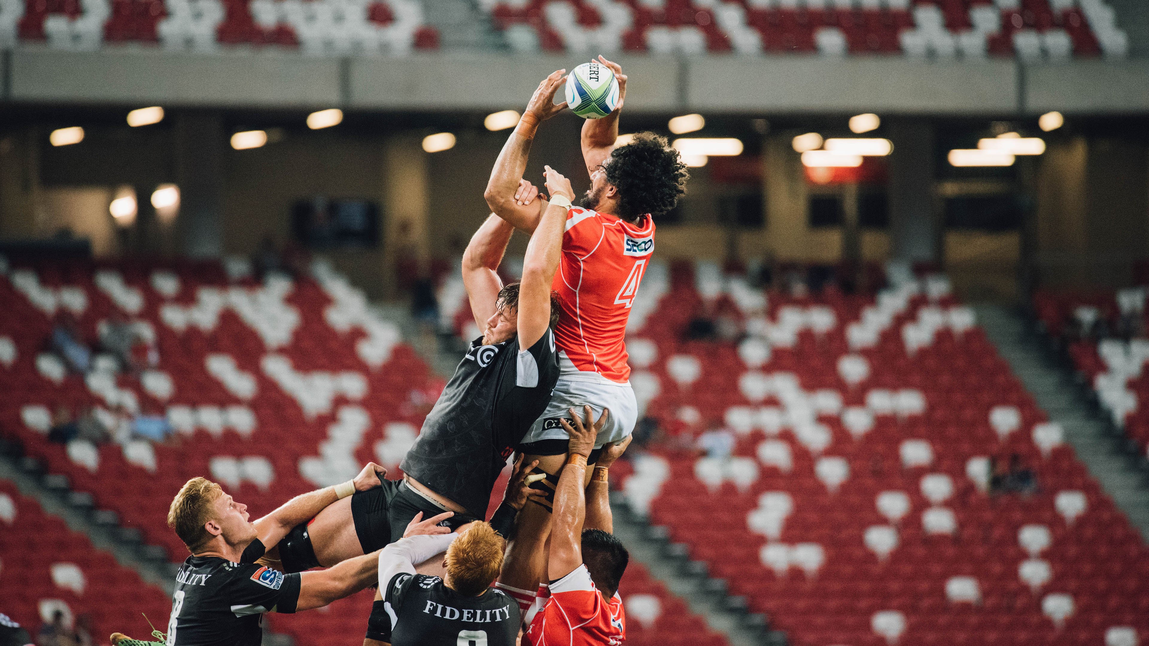 战术革新：现代足球中的“空间控制”战略